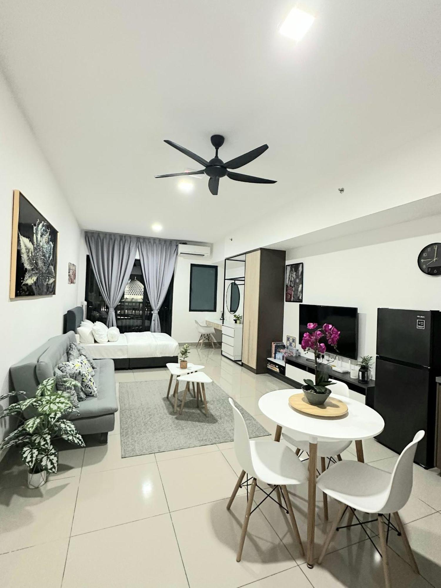 Alinea * Shah Alam